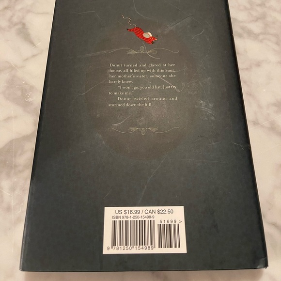 Hardcover Book: A Stitch in Time by Daphne Kalmar - Picture 2 of 2